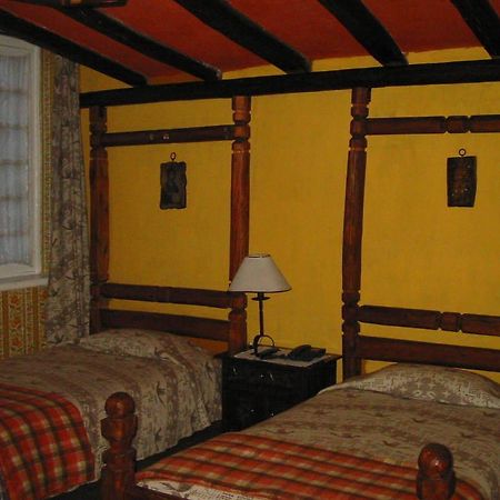 Hotel Los Alpes 키토 외부 사진