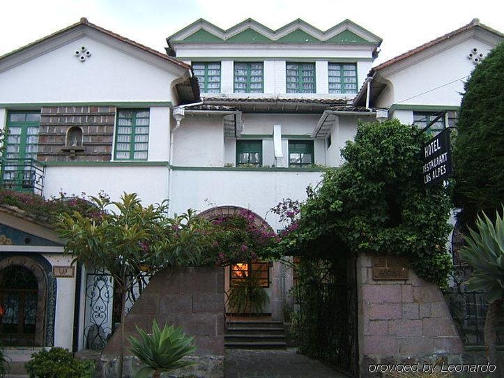 Hotel Los Alpes 키토 외부 사진