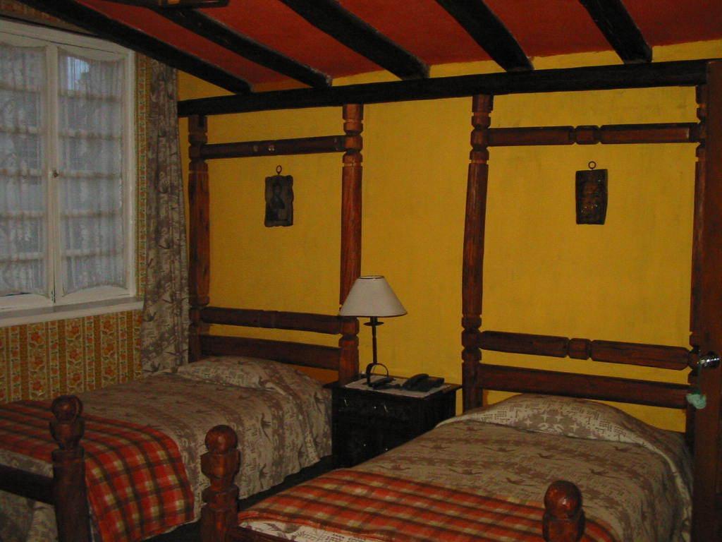Hotel Los Alpes 키토 외부 사진